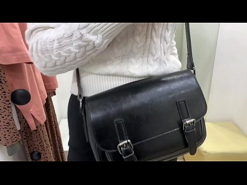 ❤️ Masturbarea în public a tinerei târfe FeralBerry cu un dildo în cabina de probă ❤️ at ro.bookland.top ❌❤